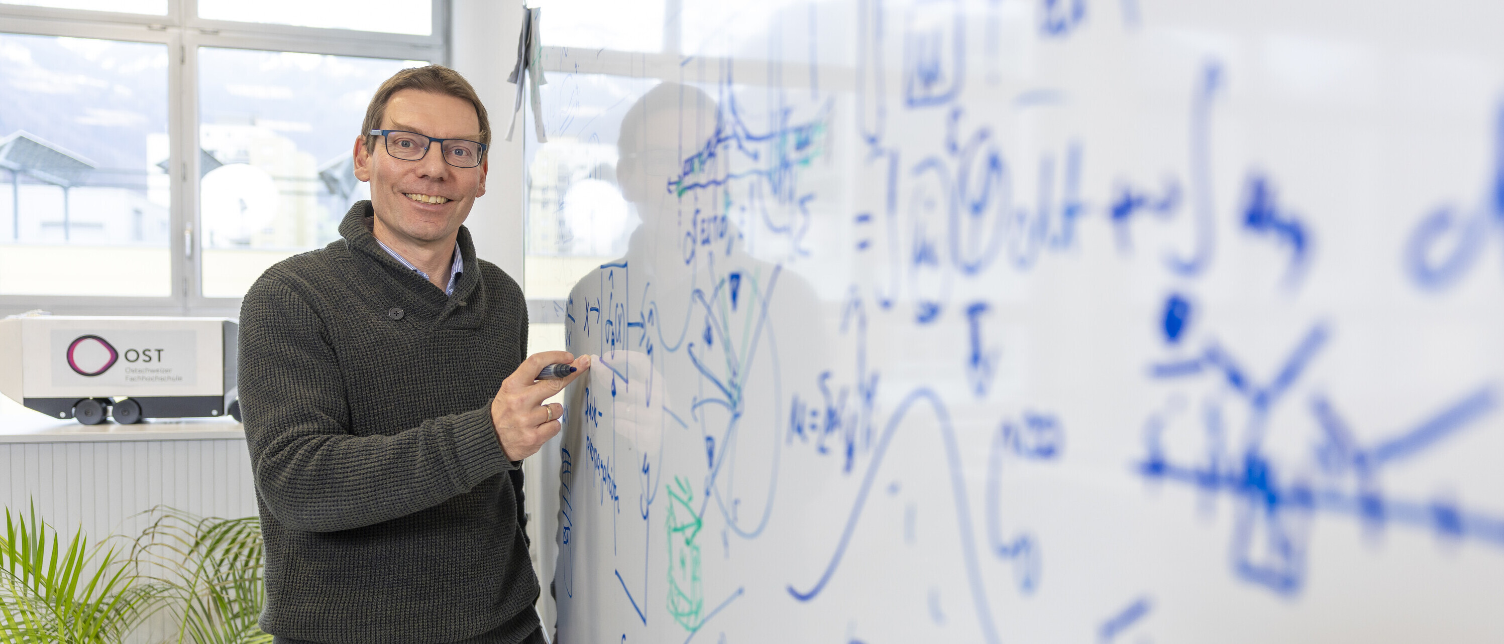 Prof. Dr. Christoph Würsch, Teamleiter Industrial AI, Dozent für Mathematik, Physik und Machine Learning