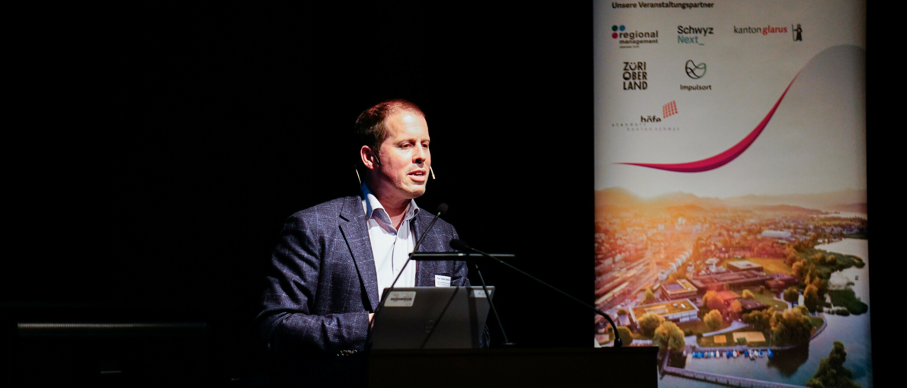 Prof. Ph.D. Stefan Bertsch, Leiter des Instituts für Energiesysteme.