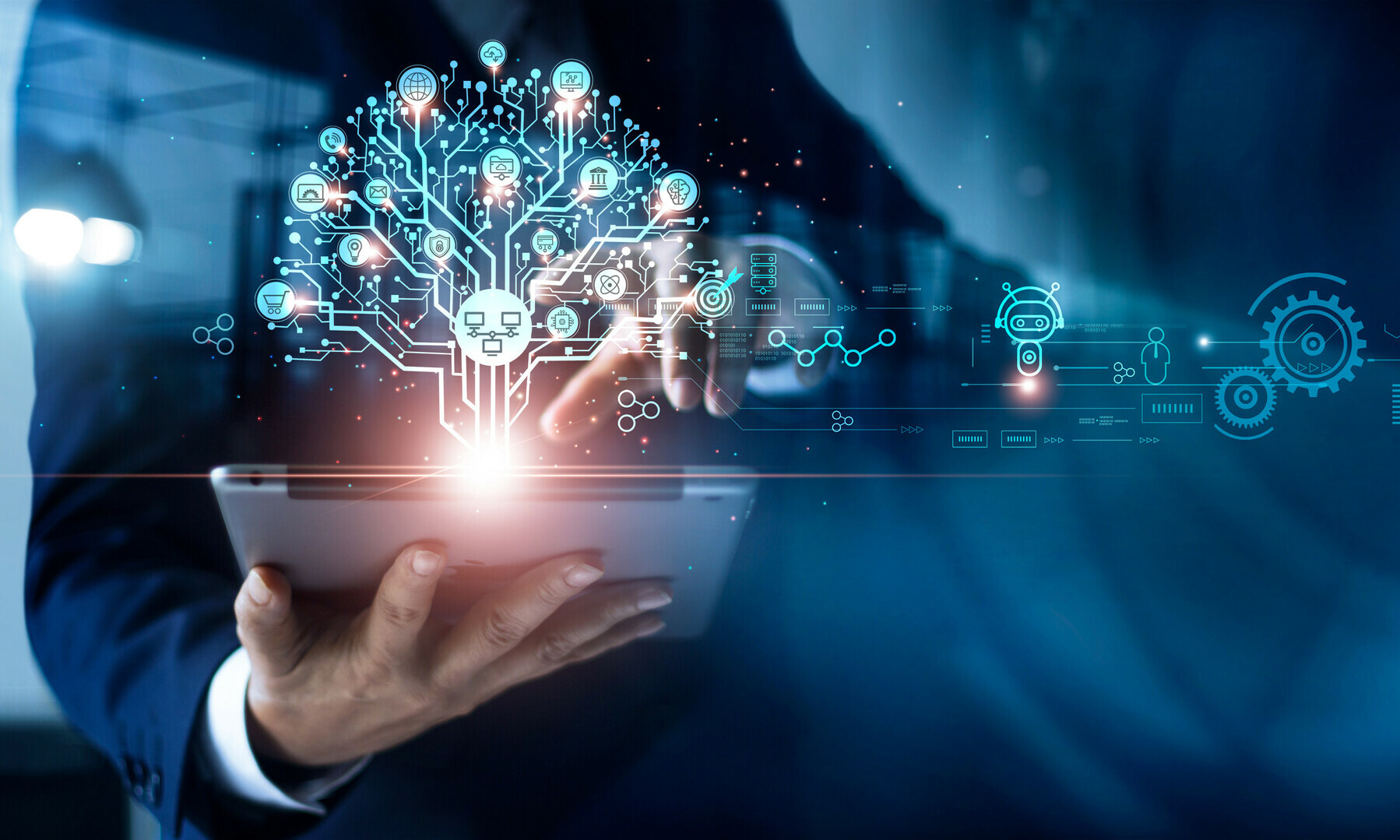 Eine Person hält ein Tablet und digitale Symbole visualisieren KI und Risikomanagement