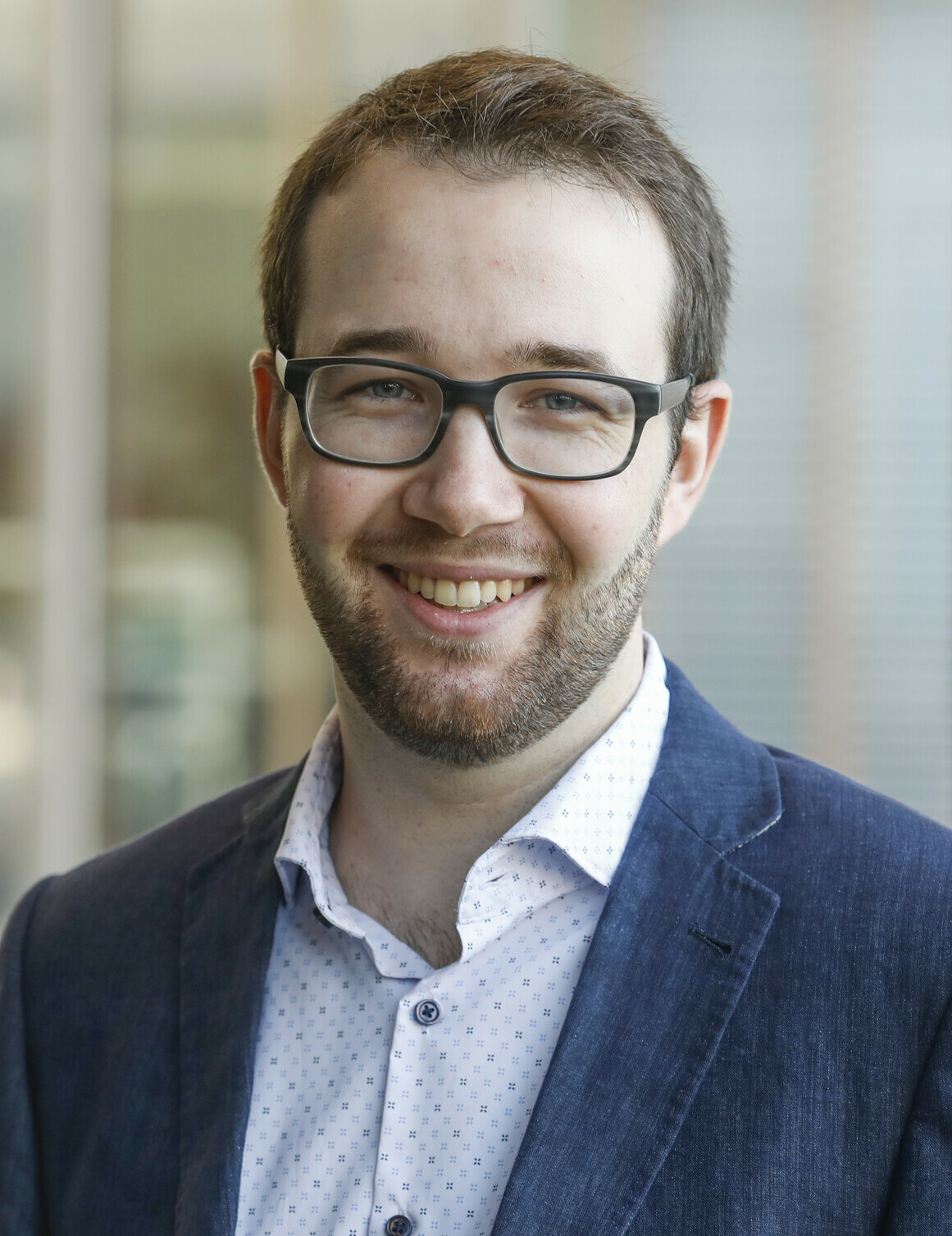 Samuel Helbling hat an der OST Maschinentechnik | Innovation studiert und ist heute selbständiger Unternehmer.