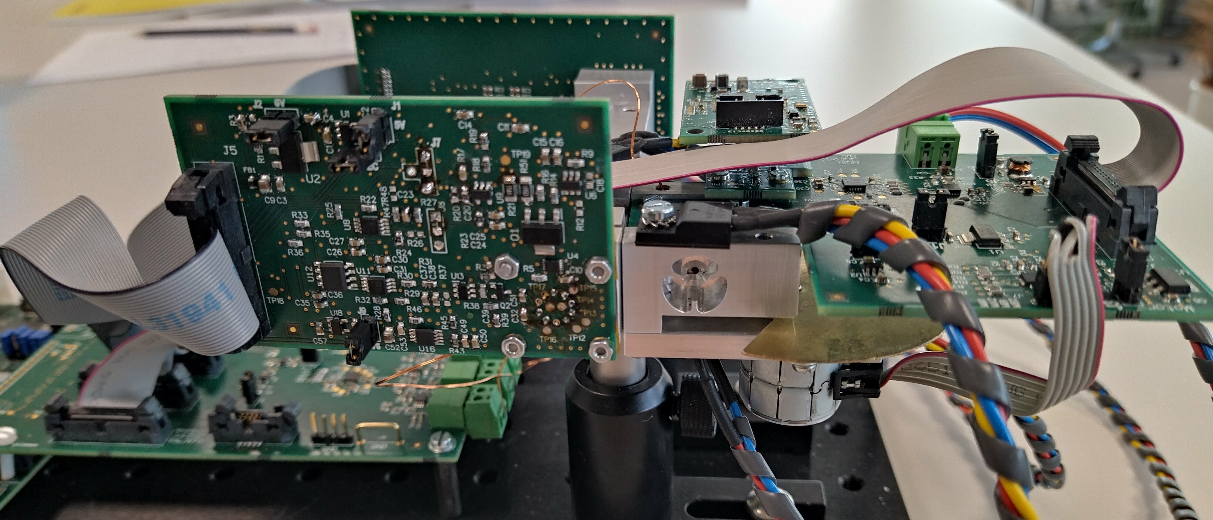 Erstes Funktionsmuster des Multi-Gas-Sensor