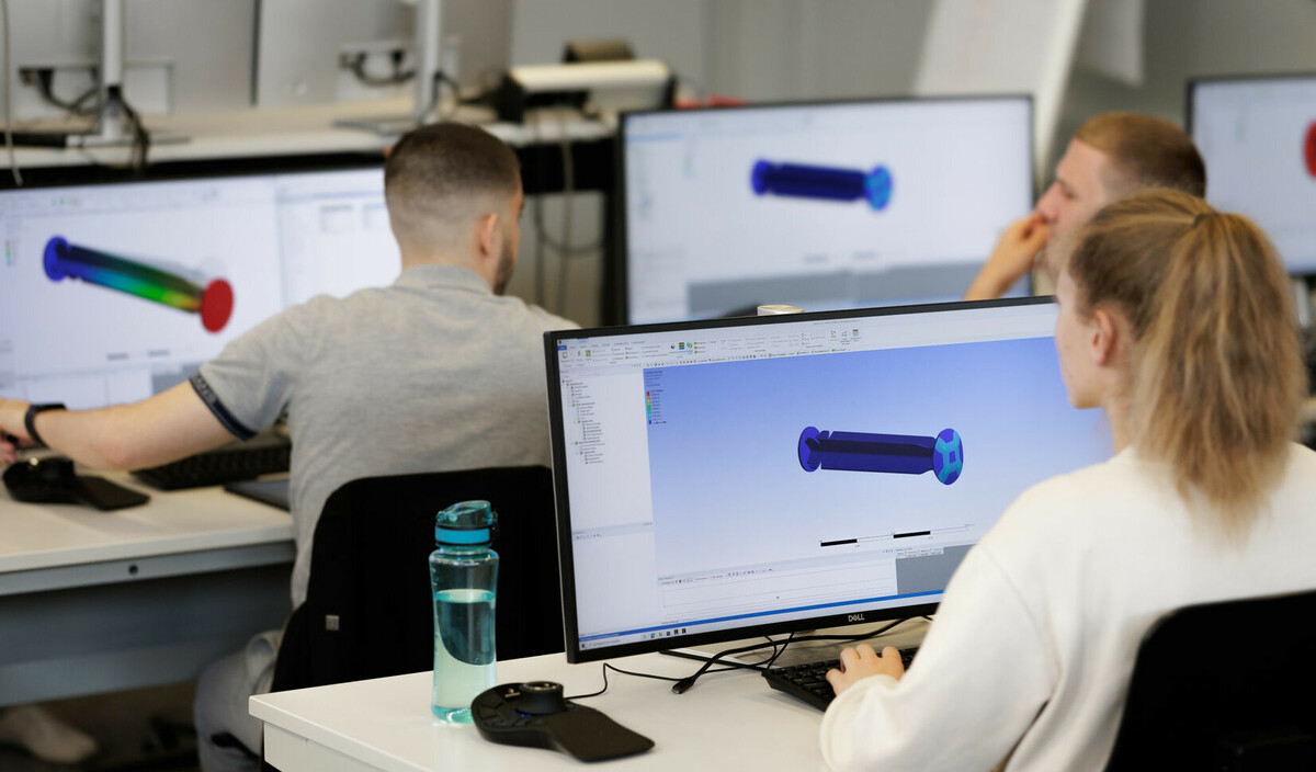 In der Vertiefungsrichtung Simulationstechnik lernen die Studierenden der OST zahlreiche numerische Methoden zur Lösung und Optimierung von relevanten Problemstellungen im Bereich der Maschinentechnik kennen.