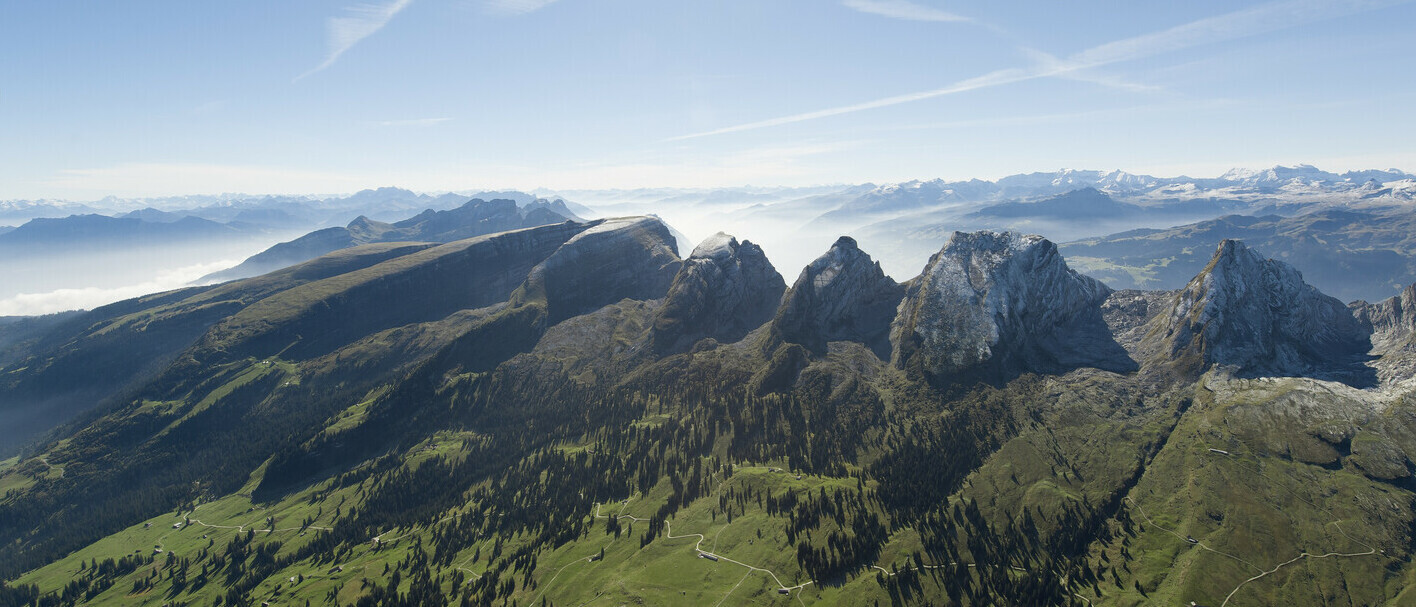 © Bild: Toggenburg Tourismus, Berge und Wiesen im Toggenburg, Pilotprojekt Kreislaufwirtschaft im ländlichen Raum des IGD