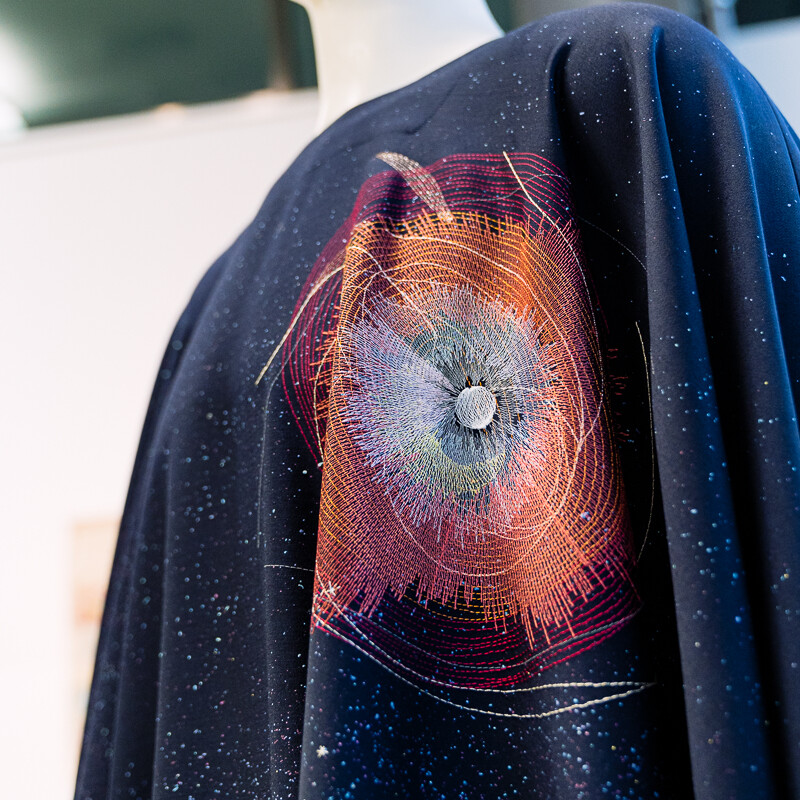 Messegewand, Staunen und Glauben - Universum