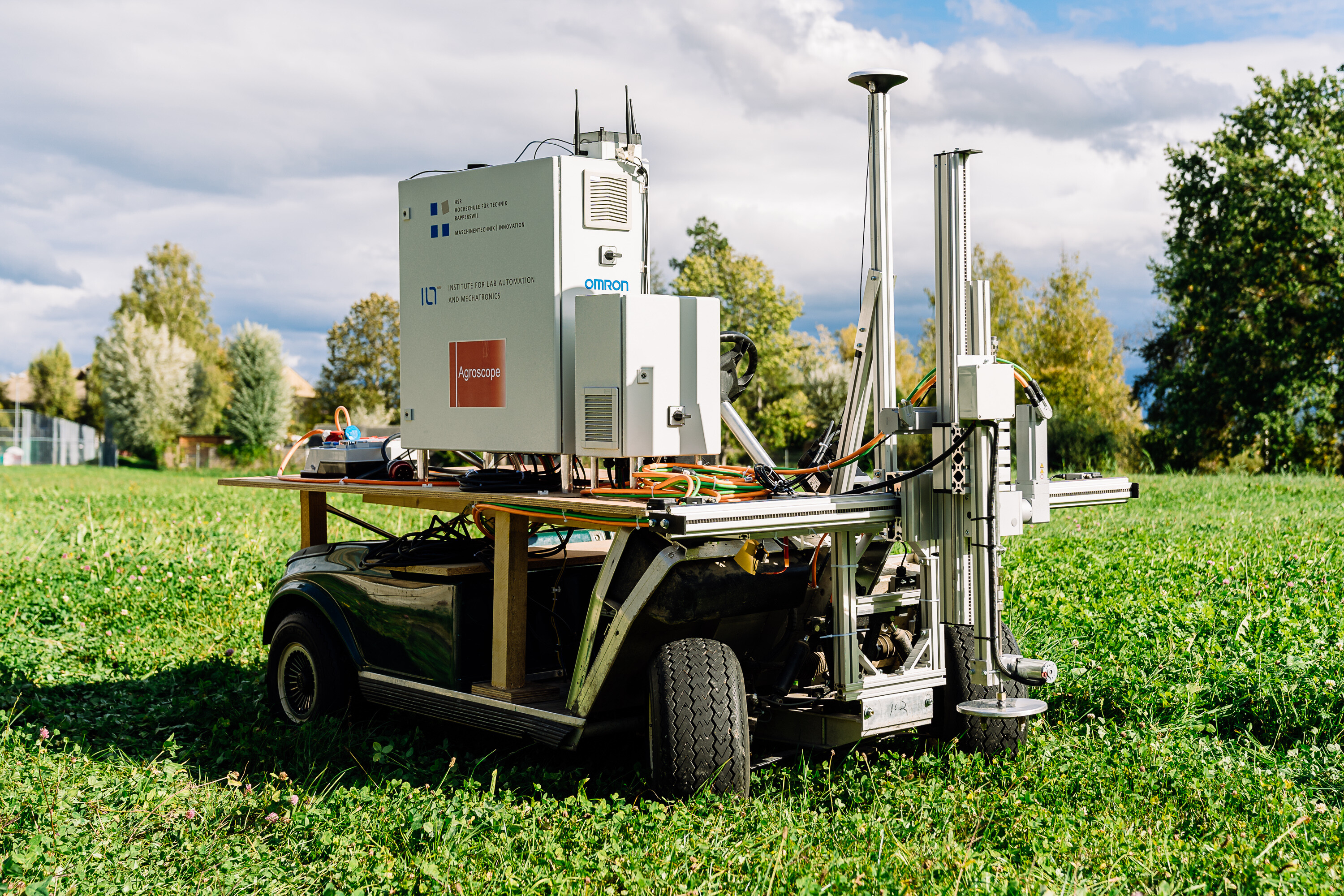 WeedEraser, ein Forschungsprojekt des Instituts für Intelligente Systeme und Smart Farming. Die Maschine entfernt Unkraut in der Landwirtschaft